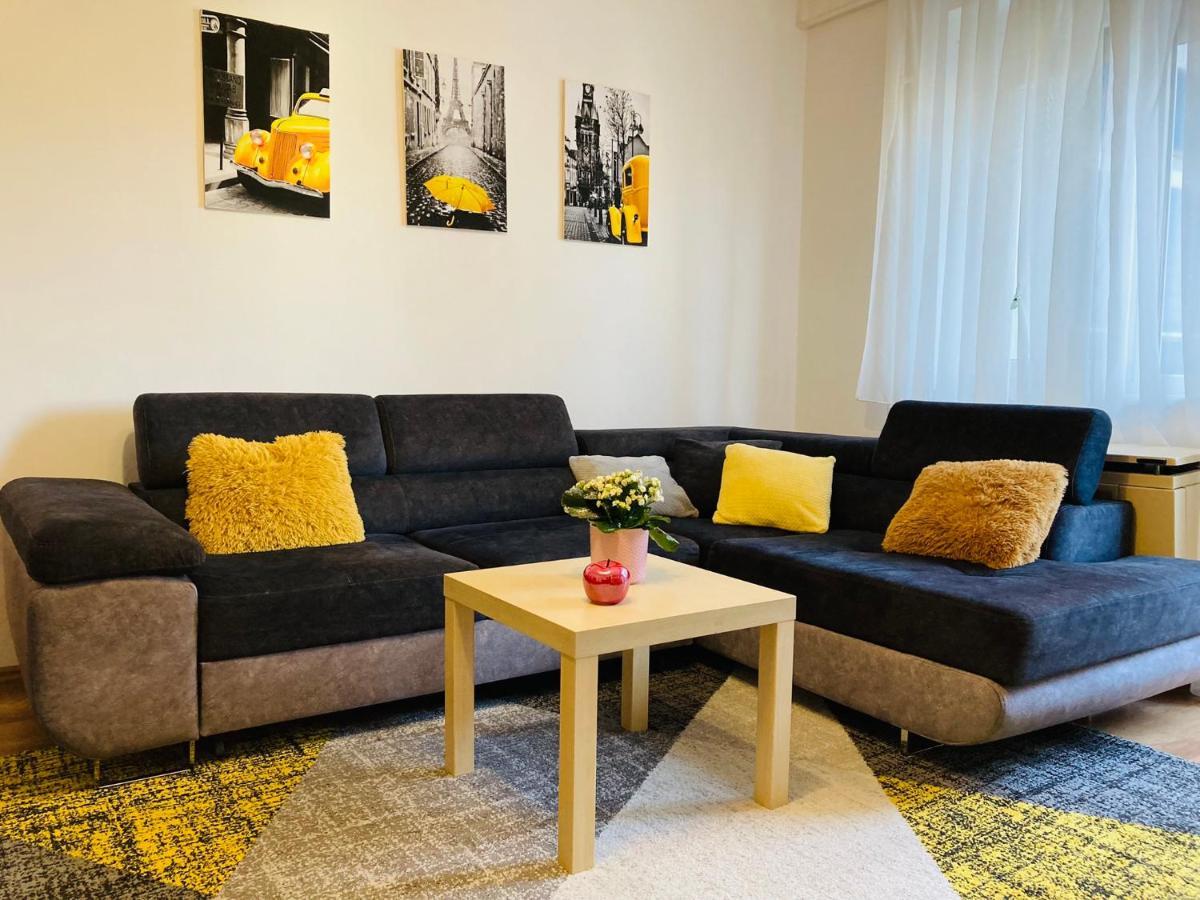 Origo Apartman เอ็กเกอร์ ภายนอก รูปภาพ