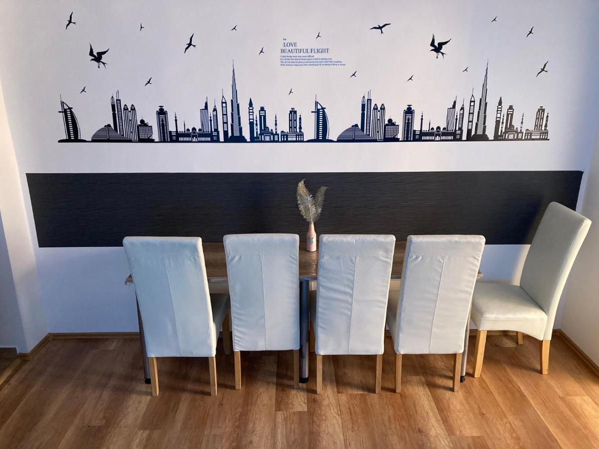 Origo Apartman เอ็กเกอร์ ภายนอก รูปภาพ