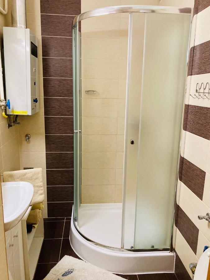 Origo Apartman เอ็กเกอร์ ภายนอก รูปภาพ