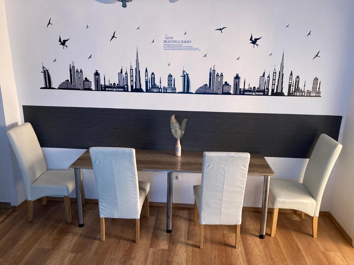 Origo Apartman เอ็กเกอร์ ภายนอก รูปภาพ